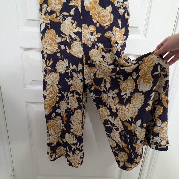 Straight leg sleeveless jumpsuit - Purple and yellow floral - Frank & Oak - Picture 3 of 3